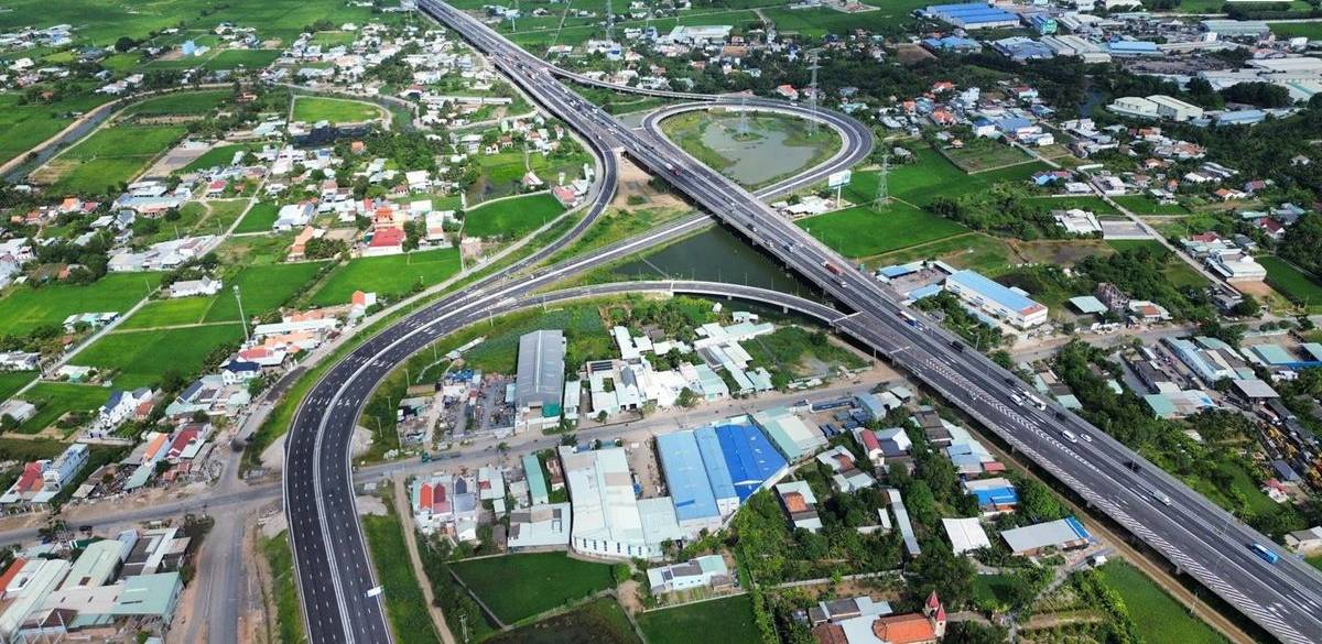 image-ly-do-vinhomes-uu-tien-hoc-mon-thay-vi-cu-chi-binh-chanh-1-1